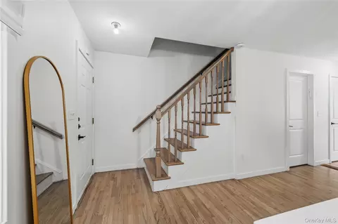 Entry Way - 18 Alan Rd, Ramapo, NY 10977 photo 3 of 10