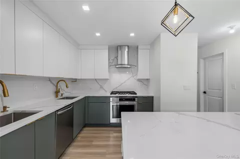 Kitchen - 18 Alan Rd, Ramapo, NY 10977 photo 4 of 6