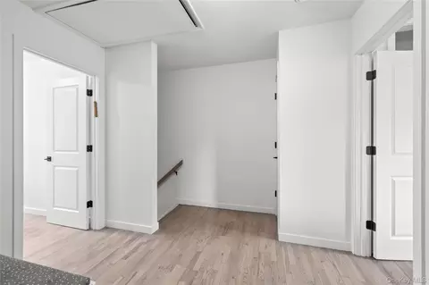 Entry Way - 18 Alan Rd, Ramapo, NY 10977 photo 7 of 10