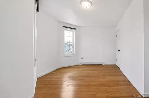 Bedroom - 738 E 217th St, New York, NY 10467 photo 3 of 5