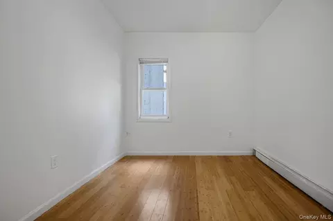 Bedroom - 738 E 217th St, New York, NY 10467 photo 2 of 5