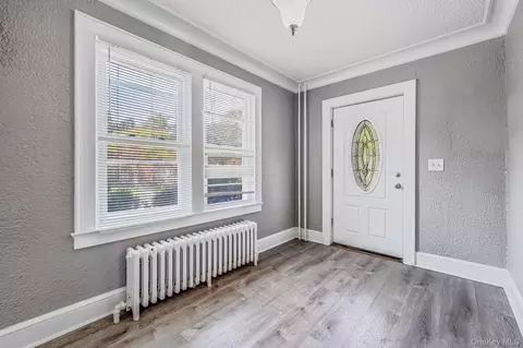 Entry Way - 41 Prospect Pl, Riverhead, NY 11901 photo 3 of 4
