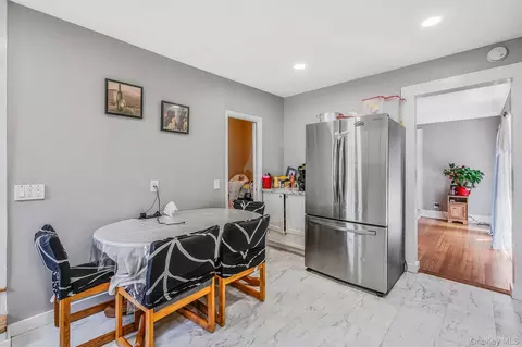Dining - 41 Prospect Pl, Riverhead, NY 11901 photo 1 of 1