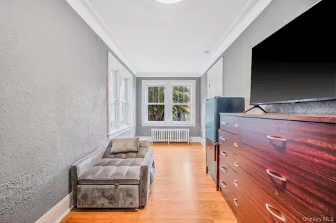 Bedroom - 41 Prospect Pl, Riverhead, NY 11901 photo 4 of 9