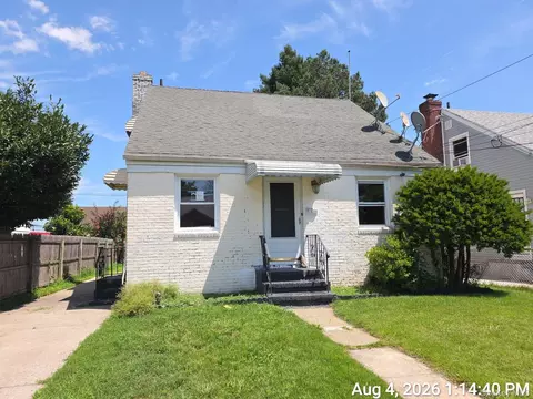 299 Locust Ave, Uniondale, NY 11553