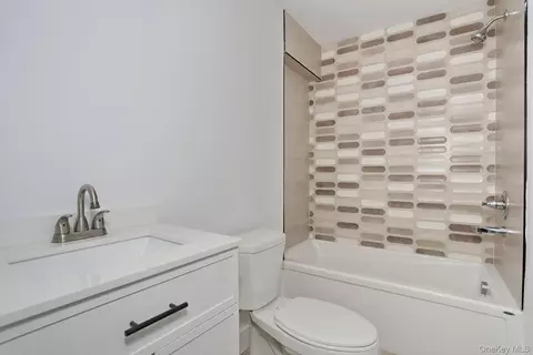 Bath - 38 Singer Ave, Ramapo, NY 10977 photo 5 of 5