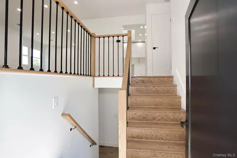 Entry Way - 38 Singer Ave, Ramapo, NY 10977 photo 1 of 3