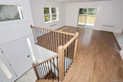 Living - 38 Singer Ave, Ramapo, NY 10977 photo 1 of 10