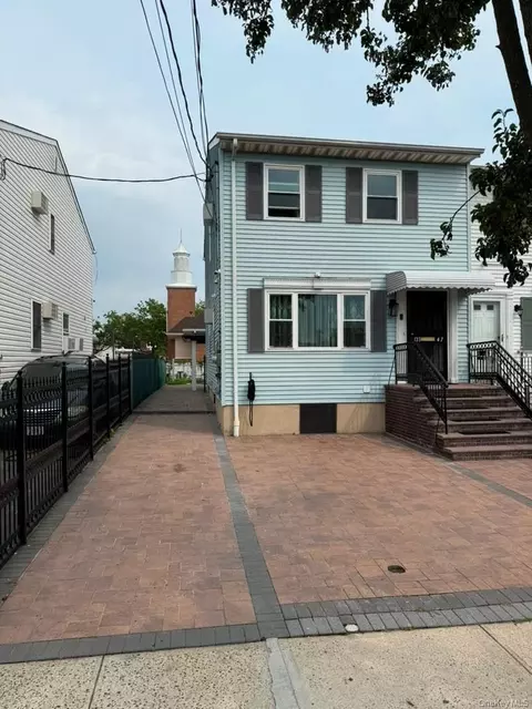 13347 127th St, New York, NY 11420