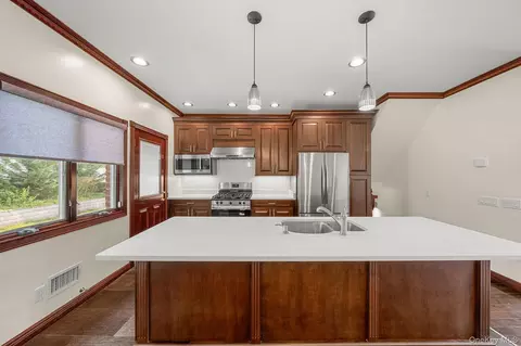 Kitchen - 300 Ellen Pl, Jericho, NY 11753 photo 1 of 3