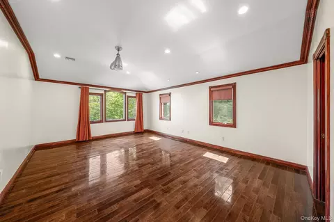 Other - 300 Ellen Pl, Jericho, NY 11753 photo 2 of 5