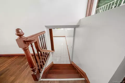 Entry Way - 300 Ellen Pl, Jericho, NY 11753 photo 7 of 7