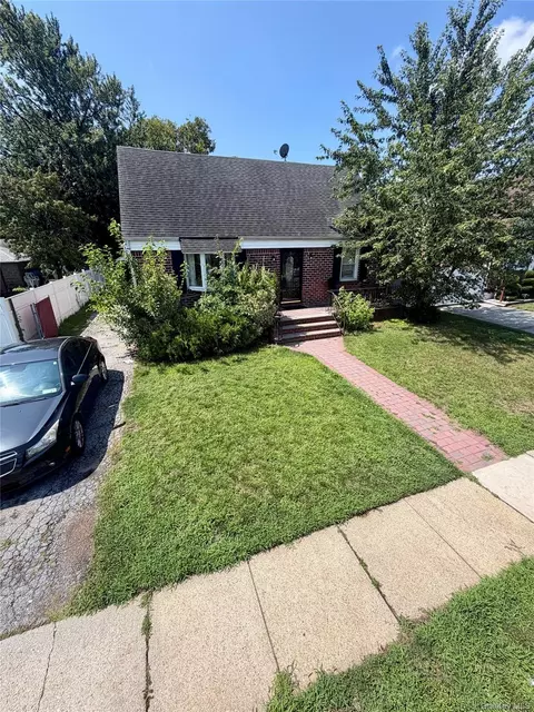51 Jackson Ave, Elmont, NY 11003