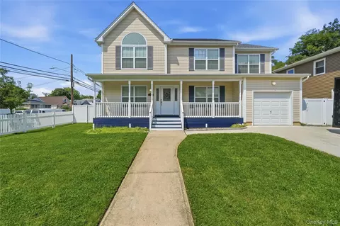 59 Southard Ave, West Babylon, NY 11704