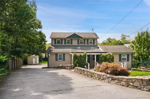 24 Inwood Pl, Patterson, NY 12563