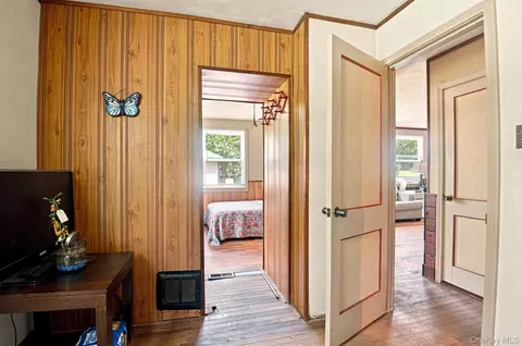 Entry Way - 9 Kinderhook Dr, Poughkeepsie, NY 12603 photo 3 of 4