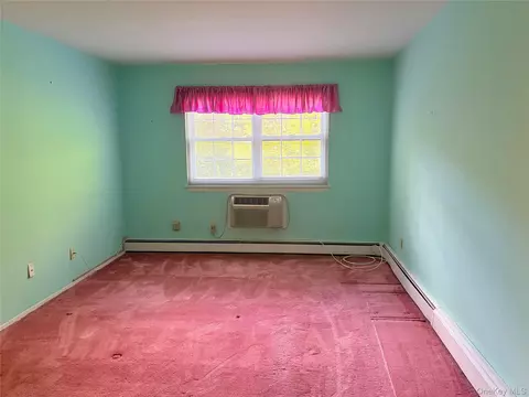 Bedroom - 1840 Crompond Rd #3B4, Peekskill, NY 10566 photo 1 of 2