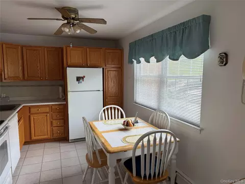 Kitchen - 1840 Crompond Rd #3B4, Peekskill, NY 10566 photo 2 of 2