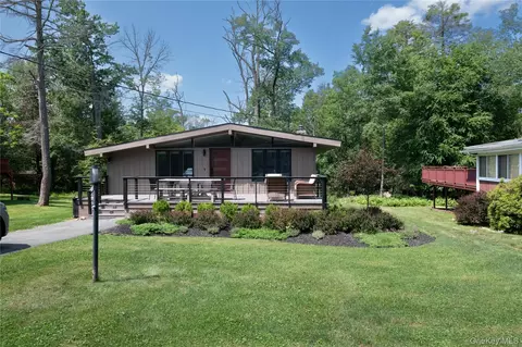 7 Donenfeld Dr, Bethel, NY 12749