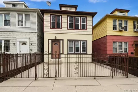 1716 Parkview Ave, New York, NY 10461