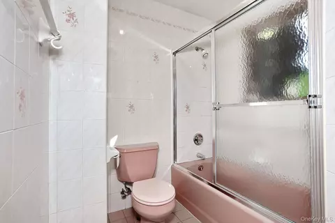 Bath - 1 Morris Rd, Ramapo, NY 10977 photo 3 of 4