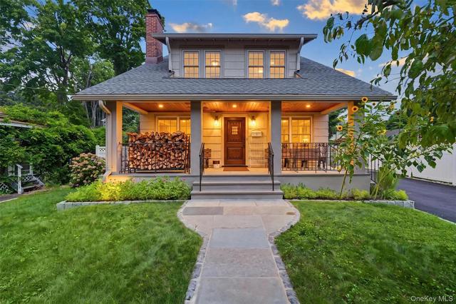26 Gedney Ter, White Plains, NY 10605