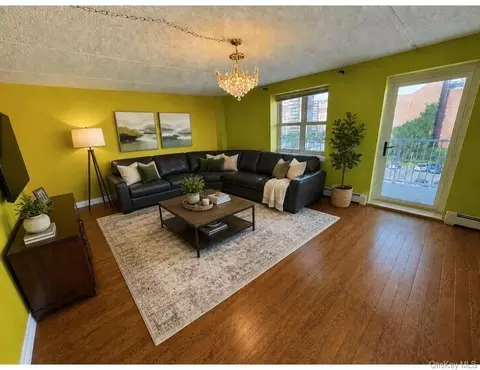 7914 Rockaway Beach Blvd #5C, New York, NY 11693