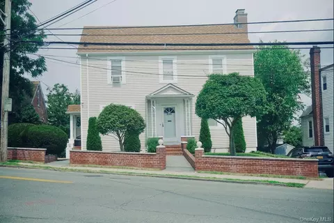 930 Mile Square Rd, Yonkers, NY 10704