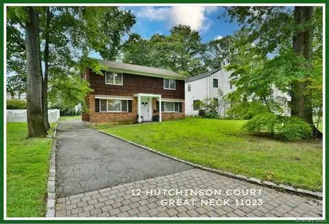 12 Hutchinson Ct, North Hempstead, NY 11023