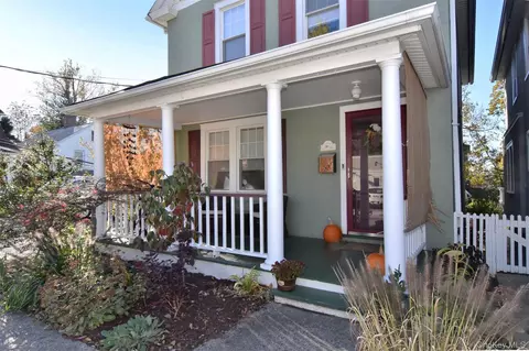 18 Grinnell St, Greenburgh, NY 10533