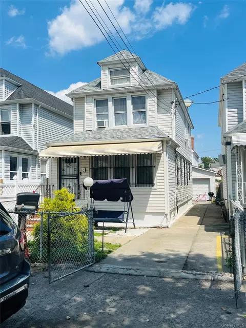 10943 133, New York, NY 11420