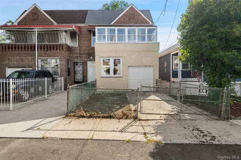 3946 Amundson Ave, New York, NY 10466