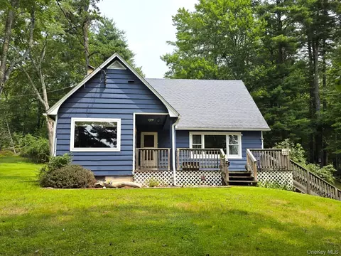 220 Mail Rd, Highland, NY 12719