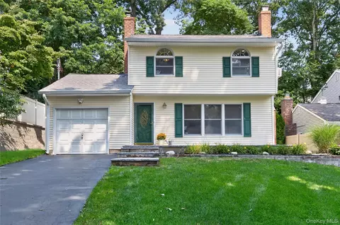 73 Maple Pl, Huntington, NY 11743