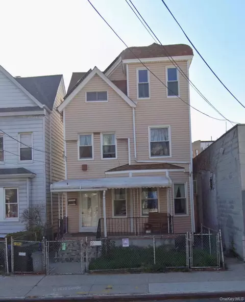 1536 Silver St, New York, NY 10461