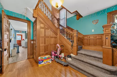 Entry Way - 11 Balding Ave, Poughkeepsie, NY 12601 photo 1 of 4