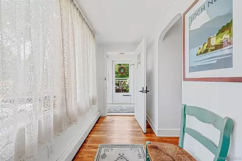 Entry Way - 69 Hill Dr, Riverhead, NY 11901 photo 2 of 2