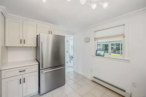 Kitchen - 69 Hill Dr, Riverhead, NY 11901 photo 2 of 3