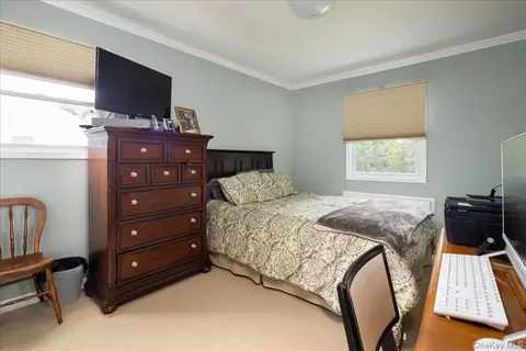 Bedroom - 19 Jerold St, Plainview, NY 11803 photo 2 of 3