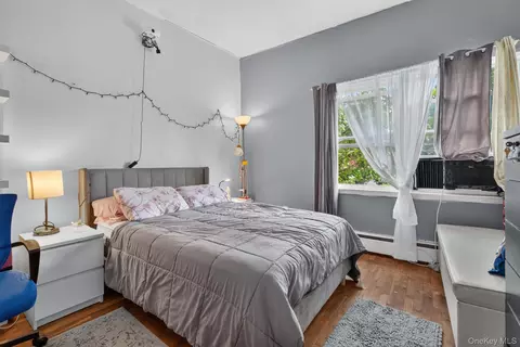 Bedroom - 50 Hampton Ct, Wallkill, NY 12589 photo 2 of 4