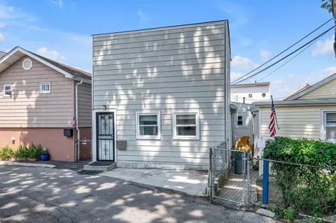 85 Edgewater Park Dr #85C, New York, NY 10465