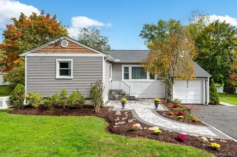 2872 Old Yorktown Rd, Yorktown, NY 10598