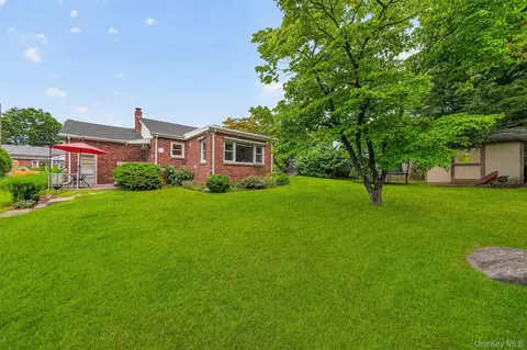 Exterior - 755 Hoover Ave, Peekskill, NY 10566 photo 6 of 7