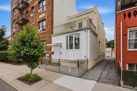 2418 42nd St, New York, NY 11103
