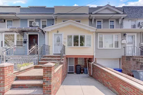 9137 91st St, New York, NY 11421
