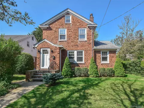 74 Irma Ave, North Hempstead, NY 11050