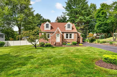58 Second St, Clarkstown, NY 10956