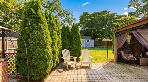 Exterior - 27 Wood Ave, Patchogue, NY 11772 photo 3 of 8