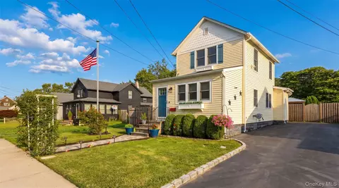 Exterior - 27 Wood Ave, Patchogue, NY 11772 photo 2 of 8