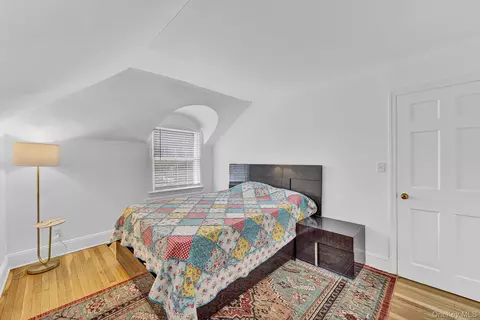 Bedroom - 64 E Roe Blvd, Brookhaven, NY 11788 photo 5 of 6